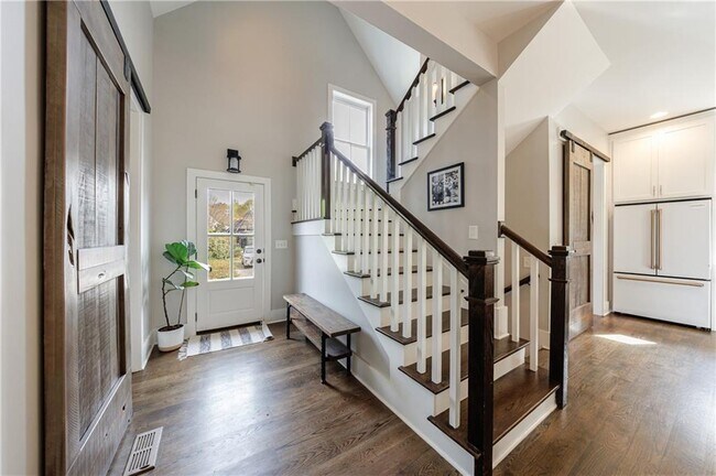 Building Photo - 1000 Loliver Ln