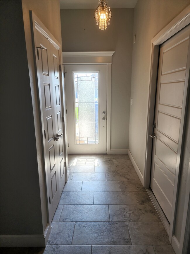 Building Photo - 202 Northwest Granite Avenue