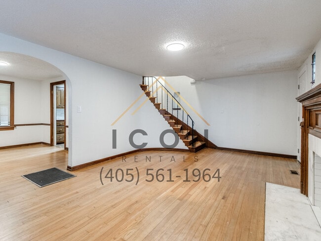 Building Photo - 216 NW 36th St