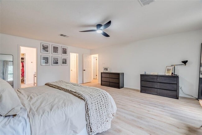 Building Photo - 1007 Silverstone Ln