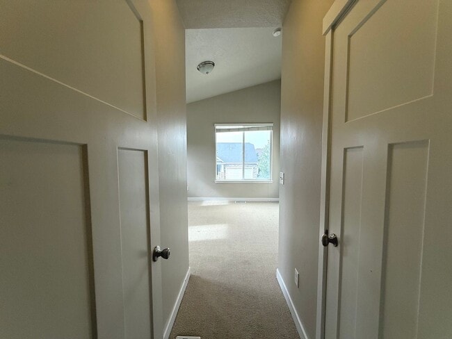 Building Photo - AVAILABLE JULY 1ST | 3 BED | 2.5 BATH | $2,295/MO