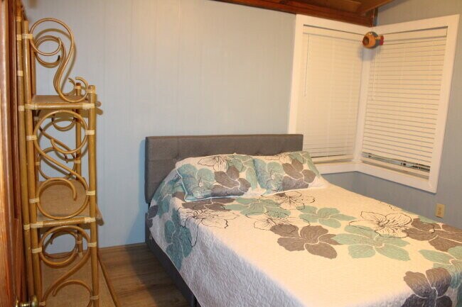 Building Photo - 1725 Cuscowilla Ln
