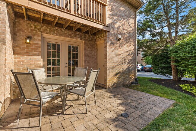 Building Photo - 38 Rampart Dr