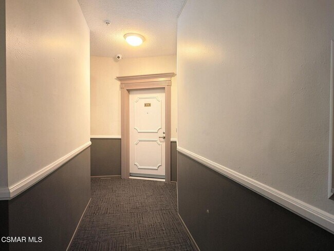 Building Photo - 620 S Gramercy Pl