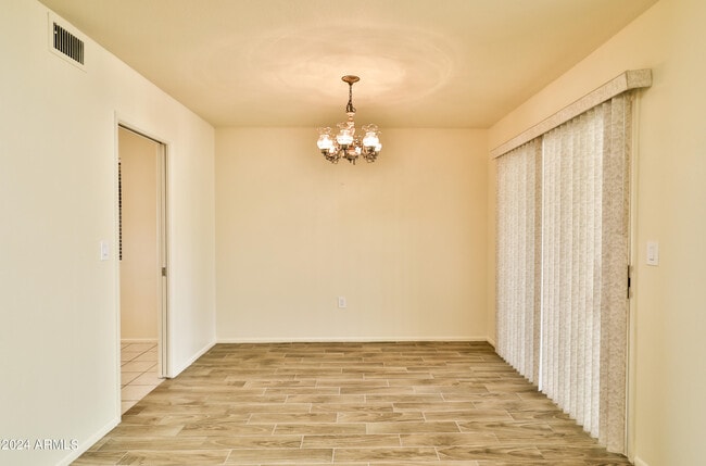 Building Photo - 9860 N 105th Ave