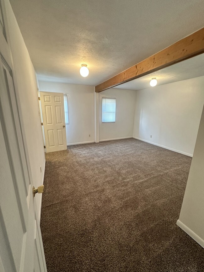 Building Photo - 304 Bessemer Ave