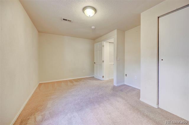 Building Photo - 835 Ridgebury Pl