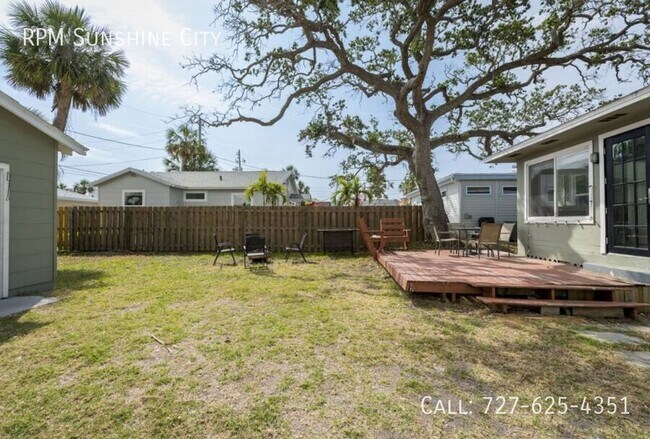 Building Photo - 15403 Gulf Blvd