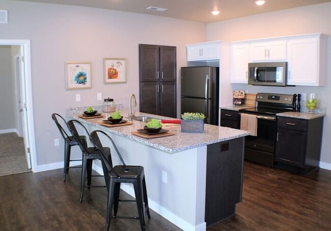 Building Photo - $1,395 | 1 Bedroom, 1 Bathroom | Pet Friendly* | Available for an August 1st, 2026 Move In!