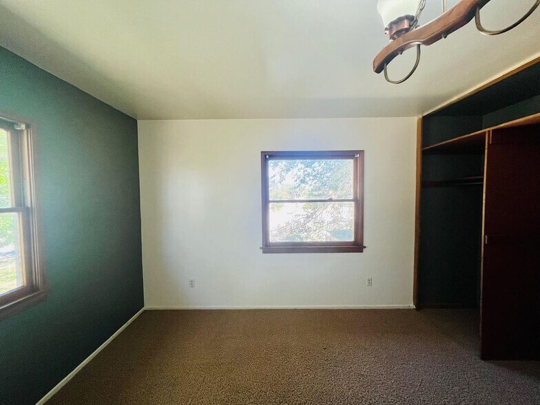 Building Photo - 35022 82nd St E