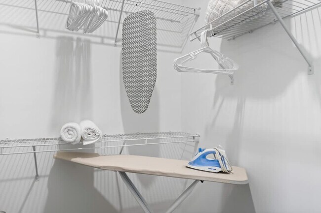 Building Photo - 4118 Bunker Dr