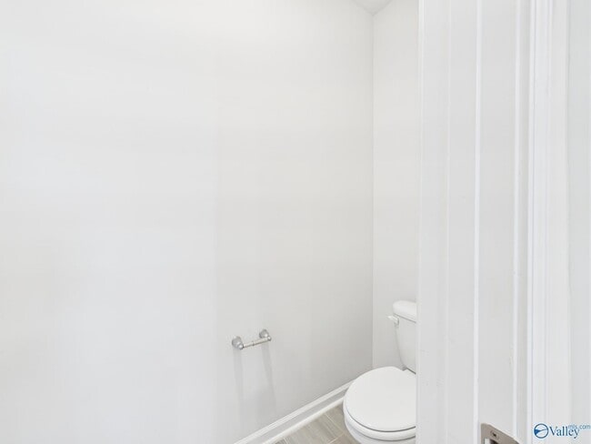 Building Photo - 506 E River Landing Blvd