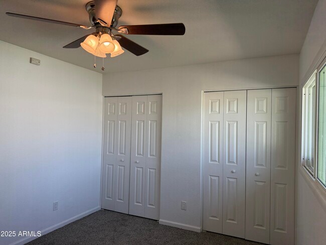 Building Photo - 4613 S Rita Ln