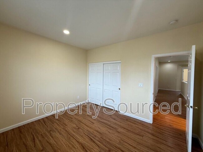 Building Photo - 1830 Persimmon Way