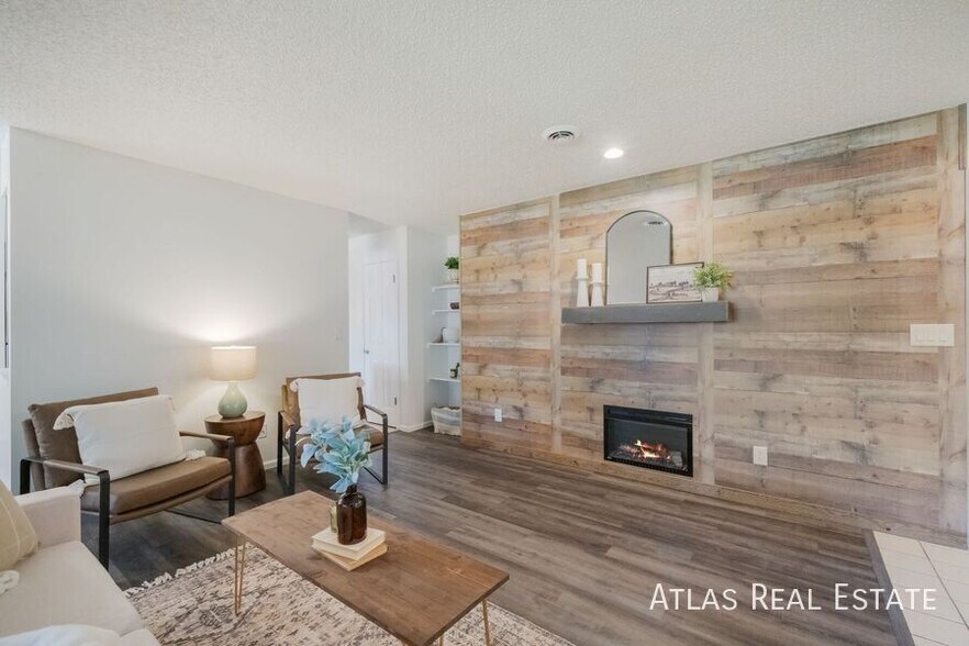 Building Photo - 6540 Delmonico Dr