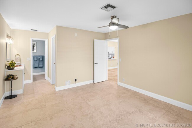 Building Photo - 1111 Mahogany Way