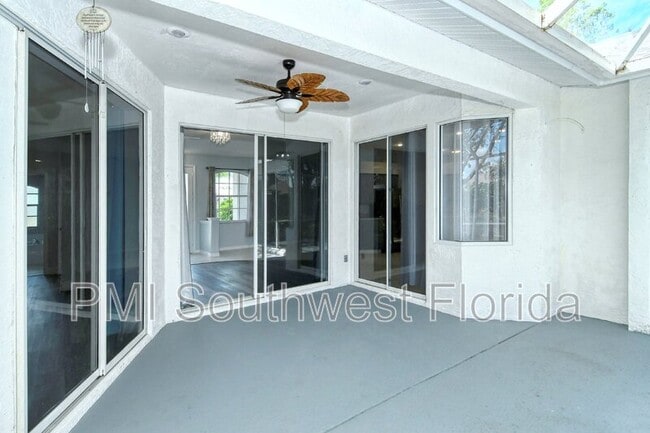 Building Photo - 607 Oak River Ct