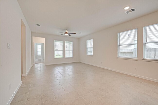 Building Photo - 8022 Pinebrook Arbor Ct