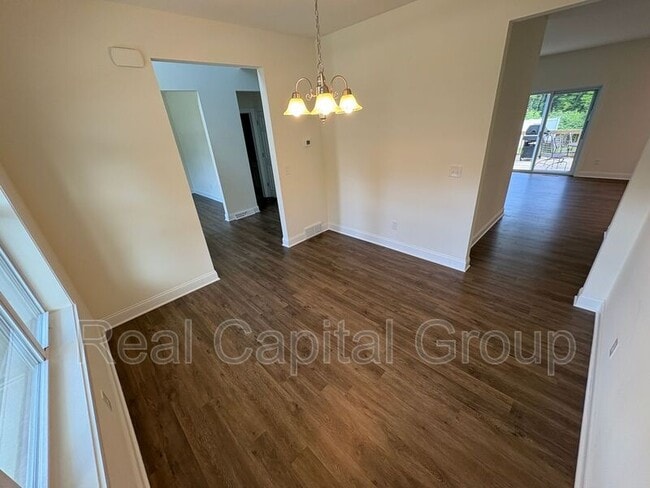 Building Photo - 43 Timber Creek Dr