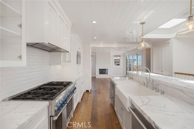 Building Photo - 328 28th St