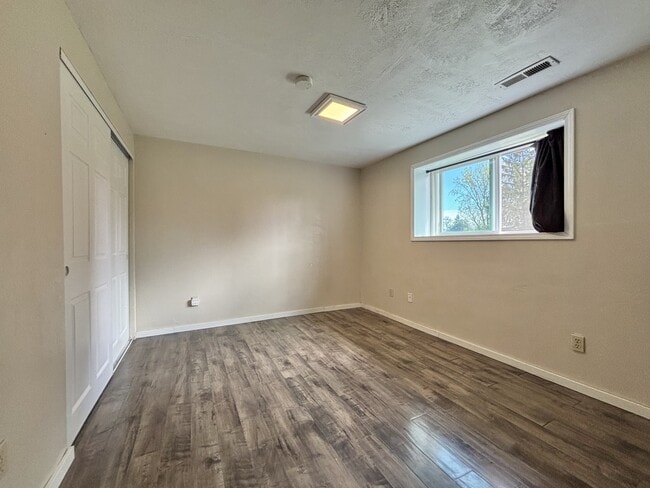 Building Photo - 346 S Jefferson St