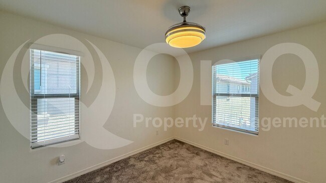 Building Photo - 3913 S 58th Ln