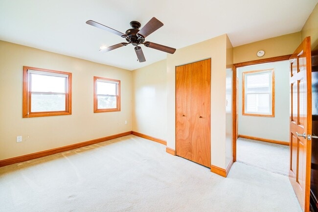 Building Photo - Stunning 3 bedroom home in Bon Air availab...