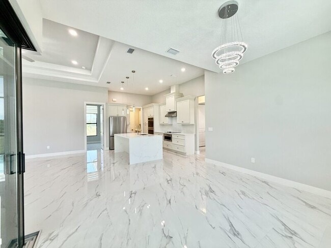 Building Photo - 20 Coxswain Dr