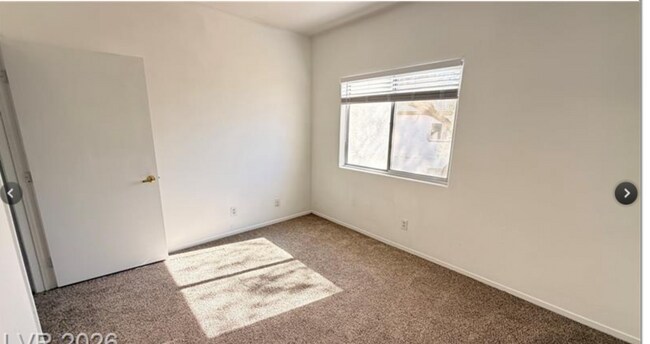 Building Photo - 5655 E Sahara Ave