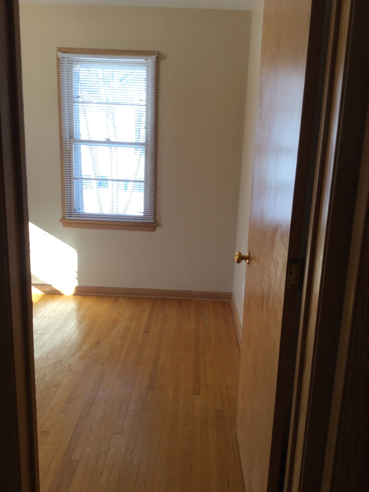 BEDROOM - 115 19 1/2 Ave N