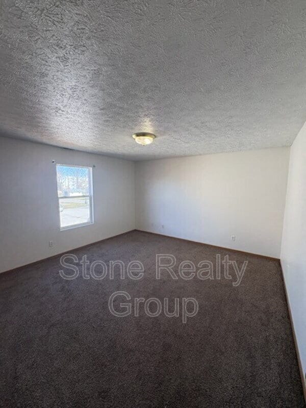 Building Photo - 679 N 25th St