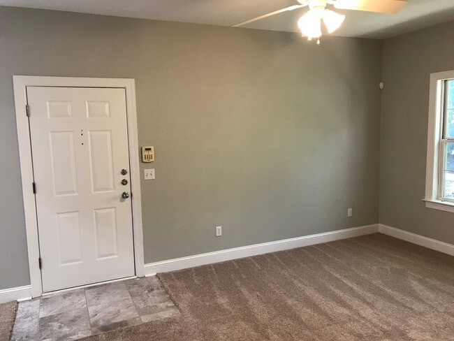 Building Photo - The Legends