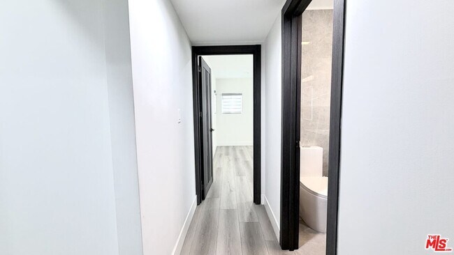 Building Photo - 11836 Rialto St