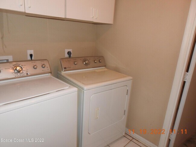 Building Photo - 1208 Stadt Rd NW