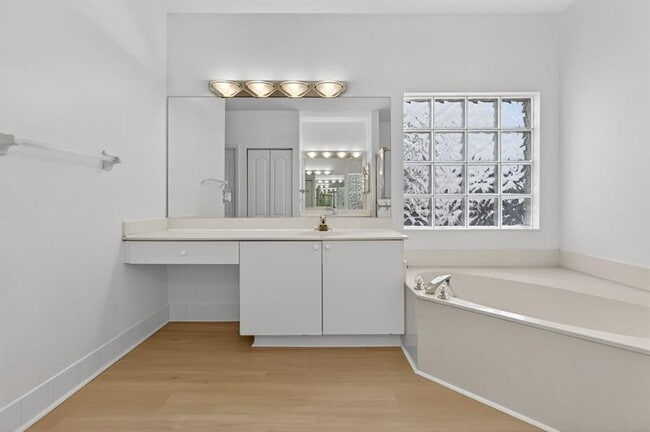 Building Photo - 6249 NW 78th Manor