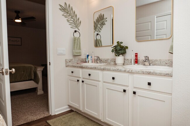 Building Photo - 3038 Heritage Plantation Blvd