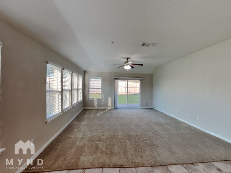 Building Photo - 4605 Elderberry St