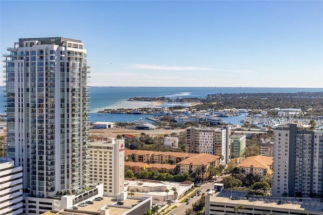 Building Photo - 275 1st Ave S