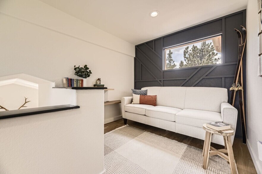 Building Photo - 3156 Nova Rd