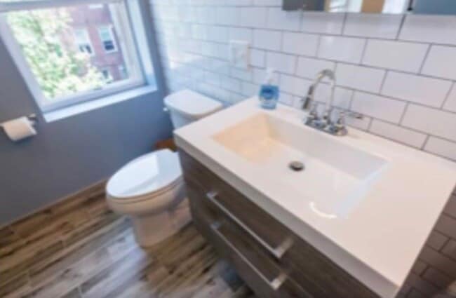 Building Photo - 100 Tyler St