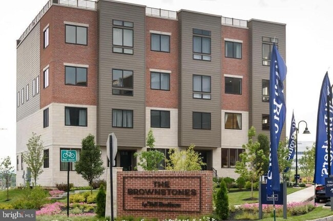 Building Photo - 103 Lakeview Ct