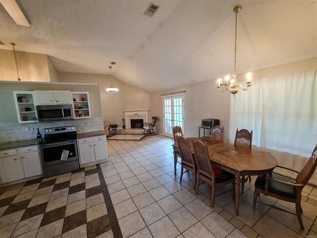 Building Photo - AVAILABLE 08/15/2026 in Millbrook!