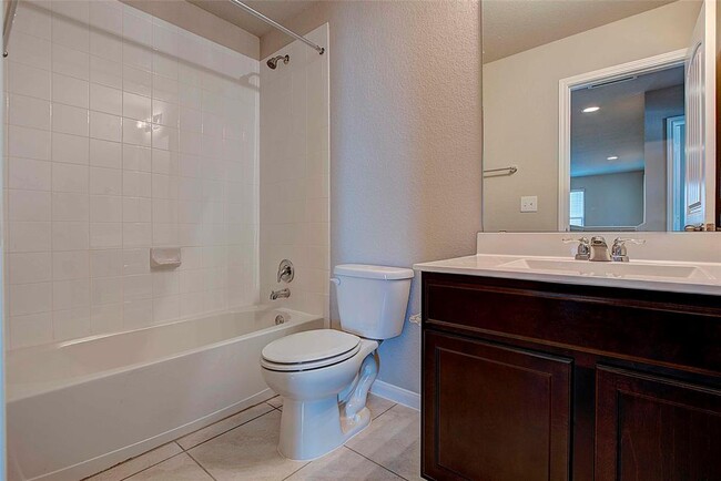 Building Photo - 10404 Hatton Ln