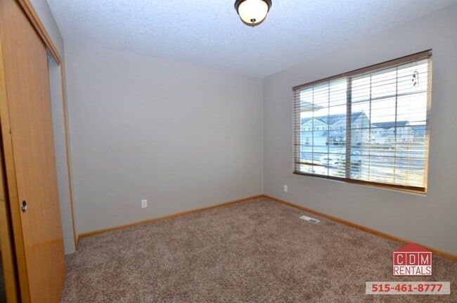 Building Photo - Open Layout Waukee Ranch
