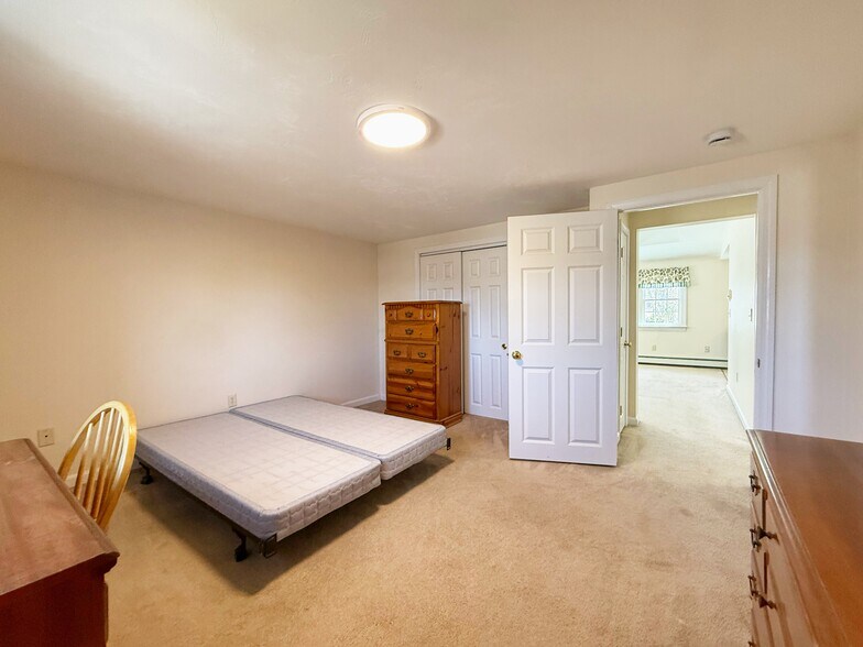 Bedroom - 78 Center St