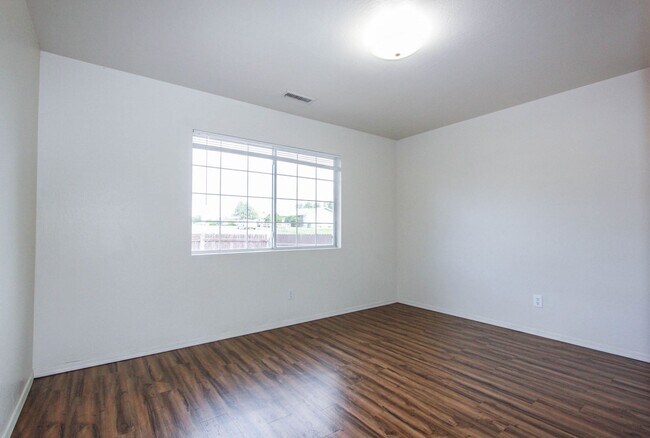 Building Photo - 7430 E Lobo Way