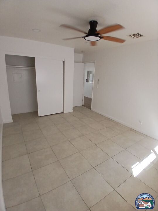 Building Photo - 162 W Alamo St