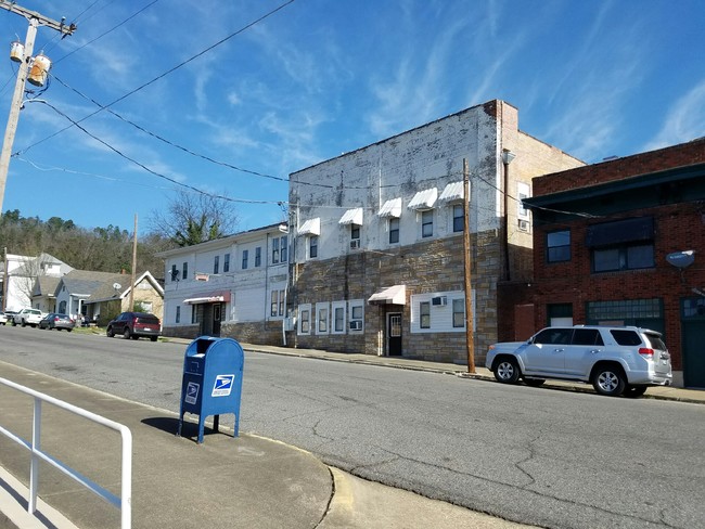 Building Photo - Ouachita Apartments