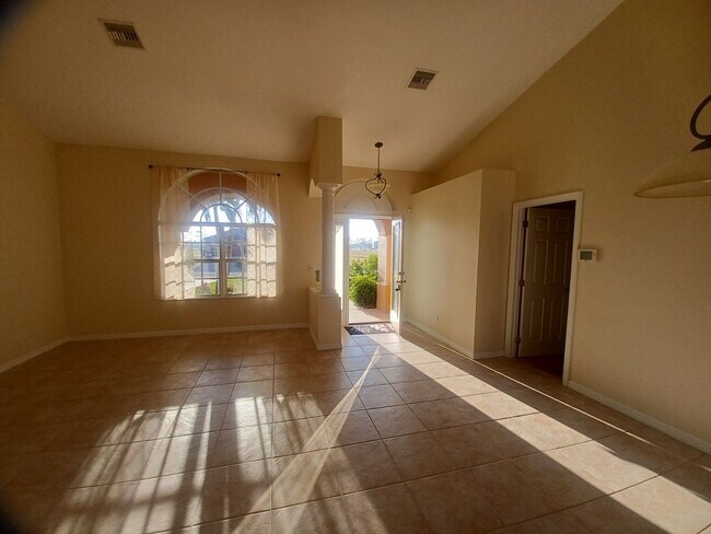 Building Photo - 2117 NW 14th Terrace