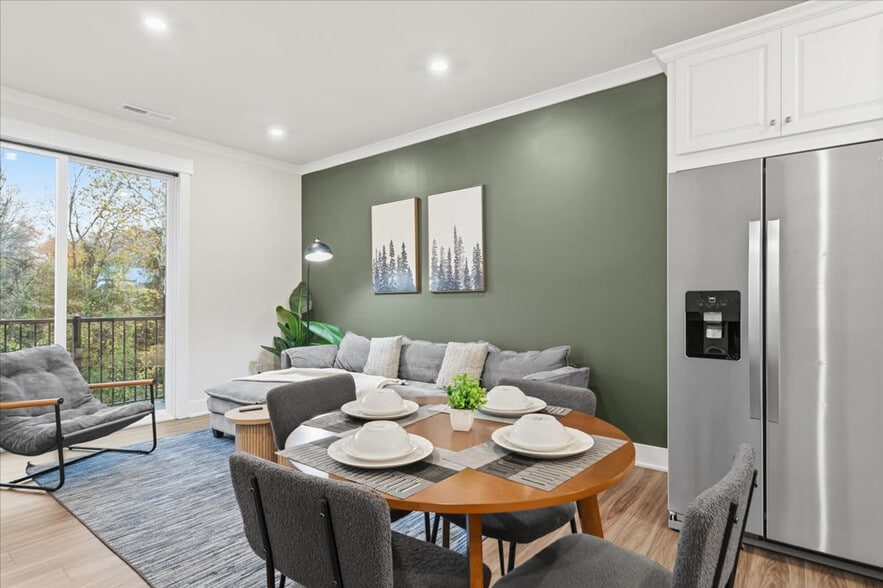 Building Photo - 820 Hamilton St